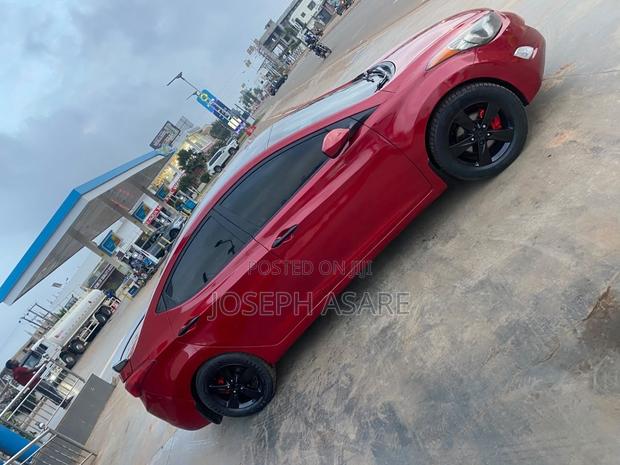 Hyundai Elantra 2014 Red