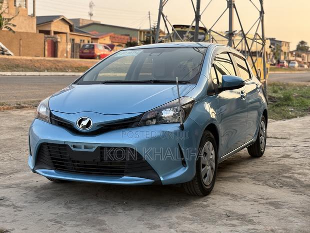 Toyota Vitz 1.3 FWD 5dr 2016 Blue