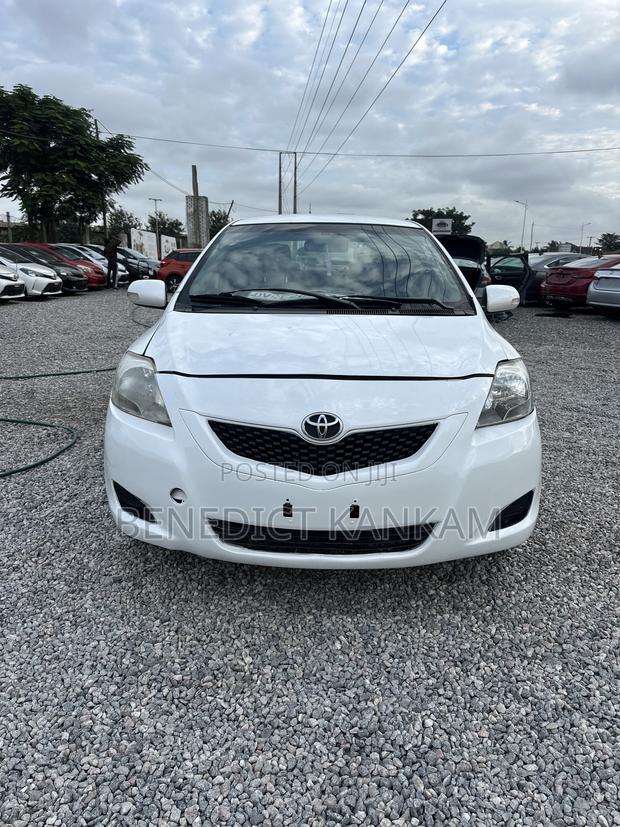 Toyota Belta 2010 White