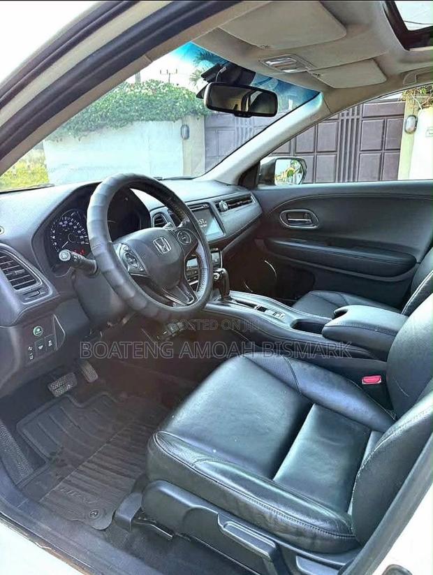 Honda HR-V 4dr SUV (1.5L 4cyl CVT) 2016 White