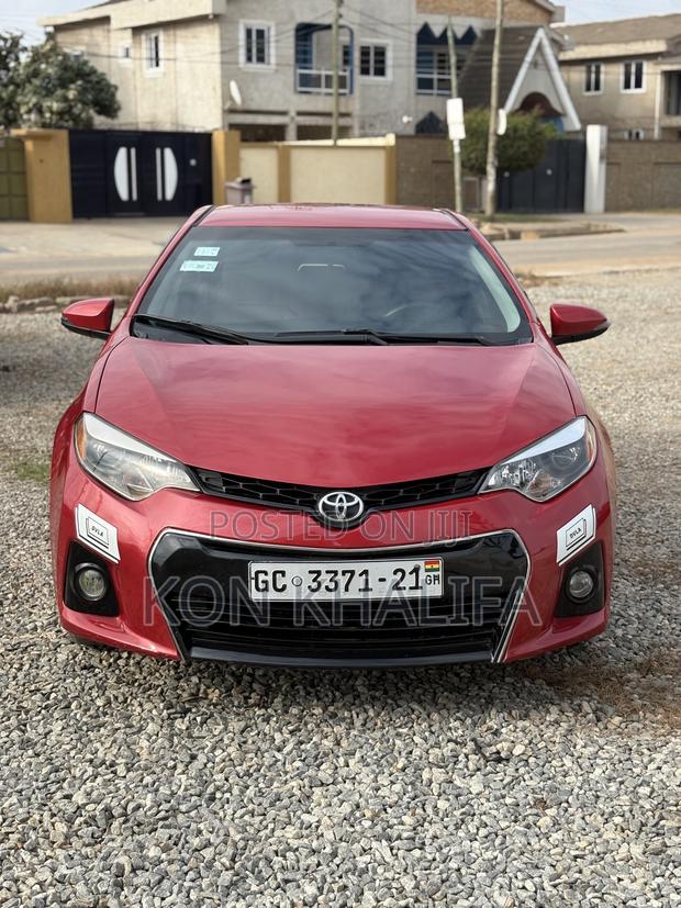 Toyota Corolla LE 4dr Sedan (1.8L 4cyl CVT) 2015 Red