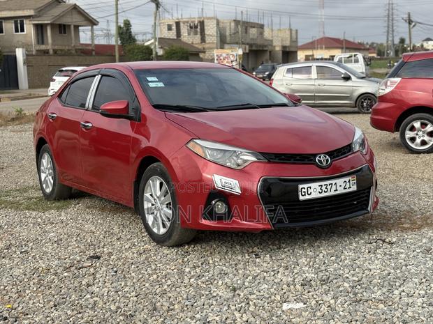 Toyota Corolla LE 4dr Sedan (1.8L 4cyl CVT) 2015 Red
