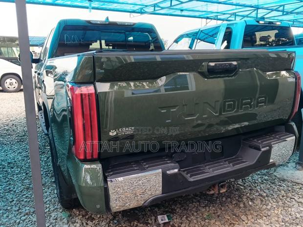 Toyota Tundra 2022 Green