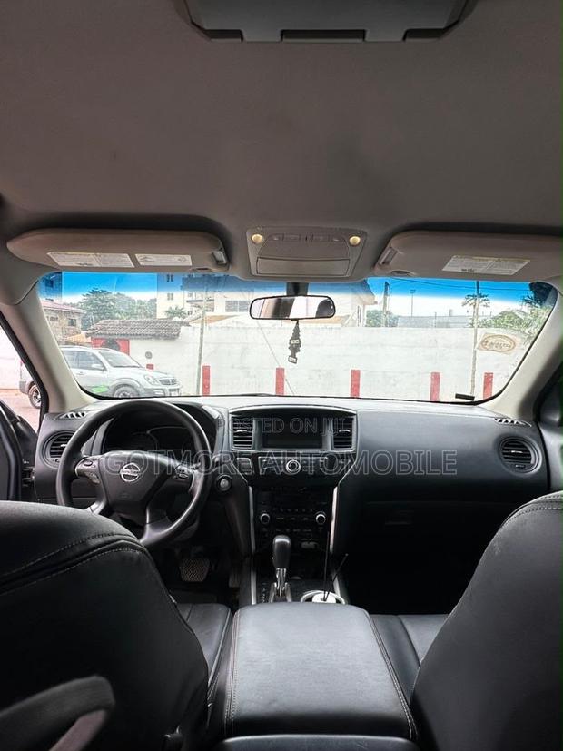 Nissan Pathfinder SL FWD 2013 Beige