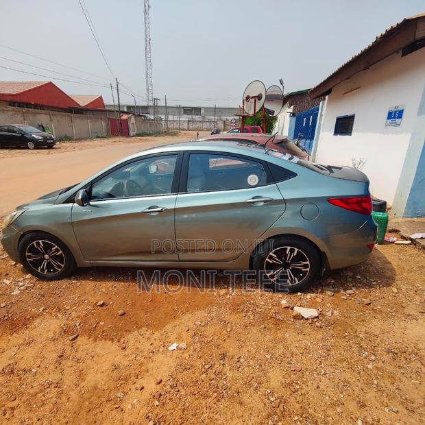 Hyundai Accent 2014 Silver