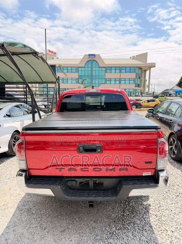 Toyota Tacoma 2020 Red
