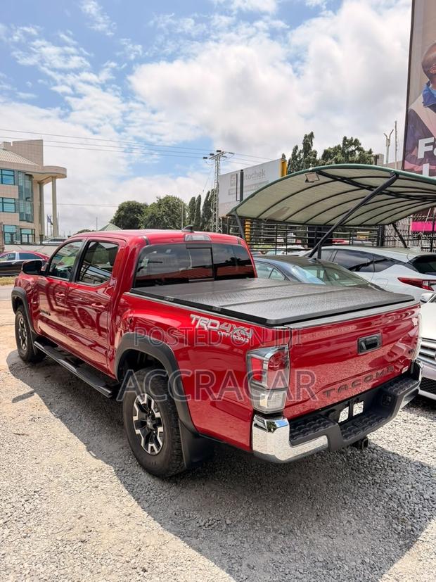 Toyota Tacoma 2020 Red
