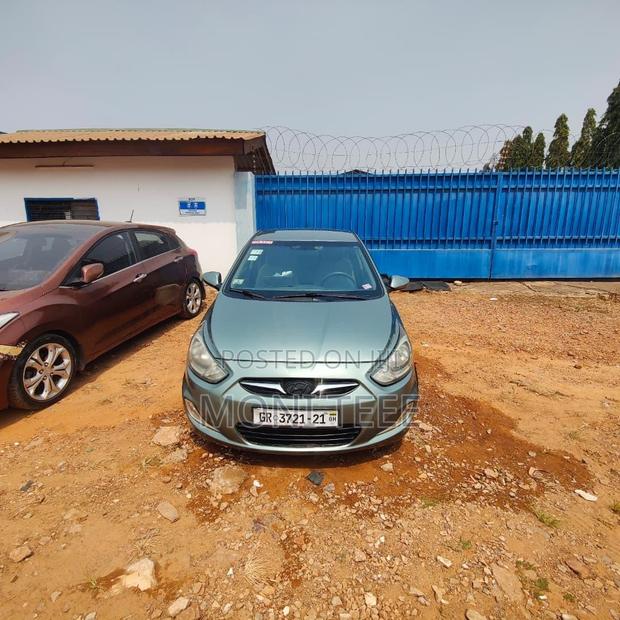 Hyundai Accent 2014 Silver