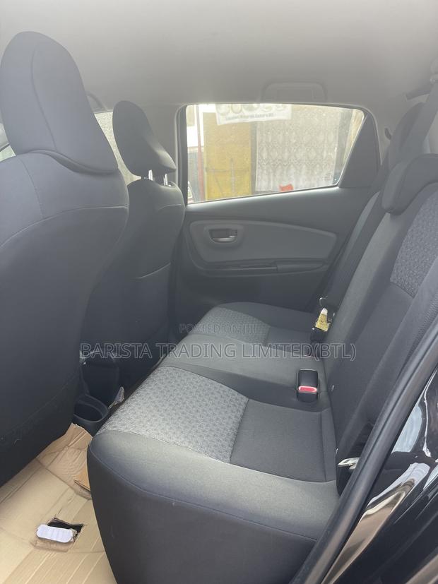 Toyota Yaris LE Hatchback 5dr 2015 Black
