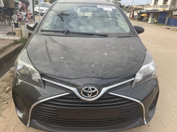 Toyota Yaris LE Hatchback 5dr 2015 Black