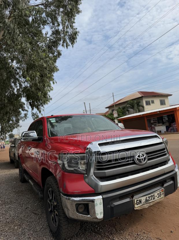 Toyota Tundra 2014 Red