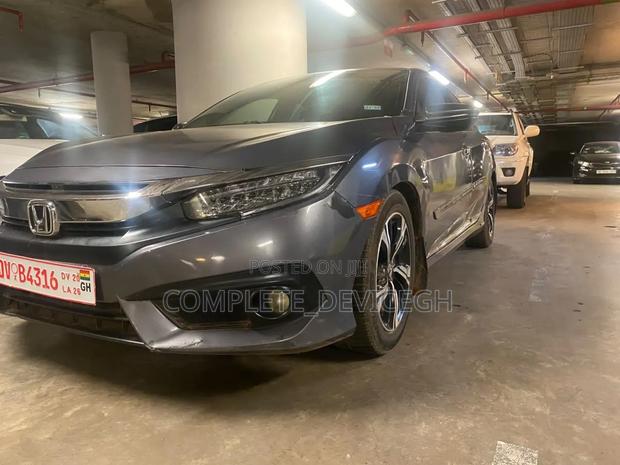 Honda Civic Touring 4dr Sedan (1.5L 4cyl) 2016 Gray