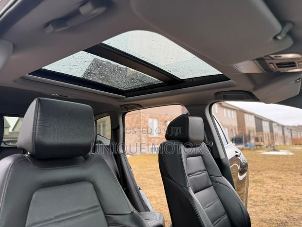 Honda CR-V Touring AWD 2018 Black