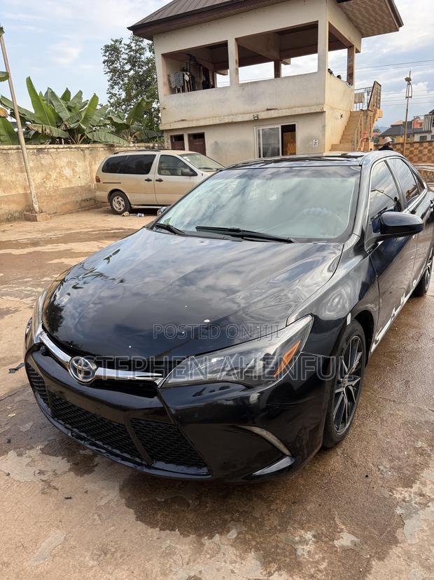 Toyota Camry SE 4dr Sedan (2.5L 4cyl 6A) 2016 Black
