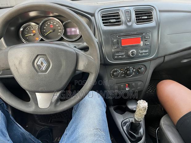 Renault Logan 2016 Gray