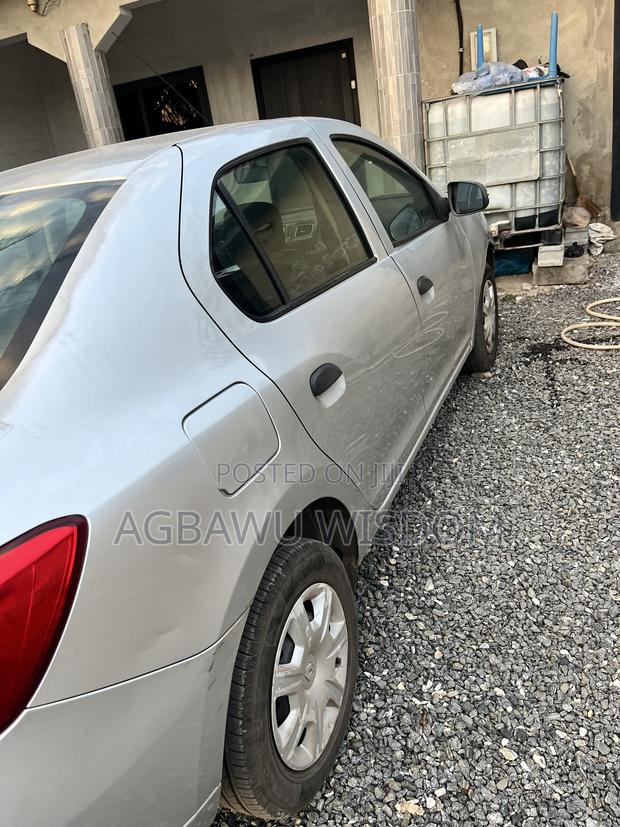 Renault Logan 2016 Gray