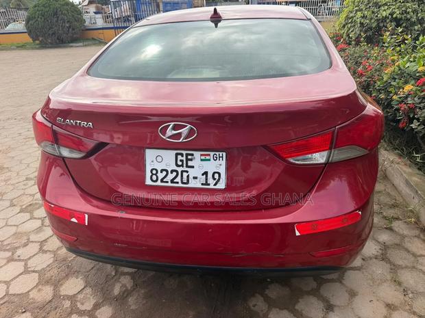 Hyundai Elantra Limited 4dr Sedan (1.8L 4cyl 6A) 2015 Red