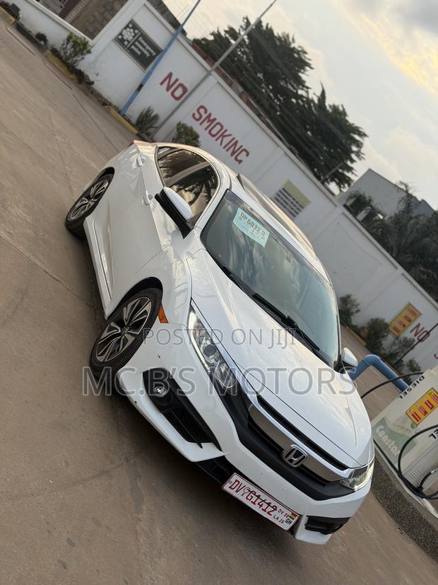 Honda Civic 2018 White