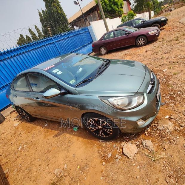 Hyundai Accent 2014 Silver