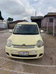 Toyota Sienta 2005 Yellow for sale
