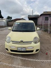 Toyota Sienta 2005 Yellow for sale