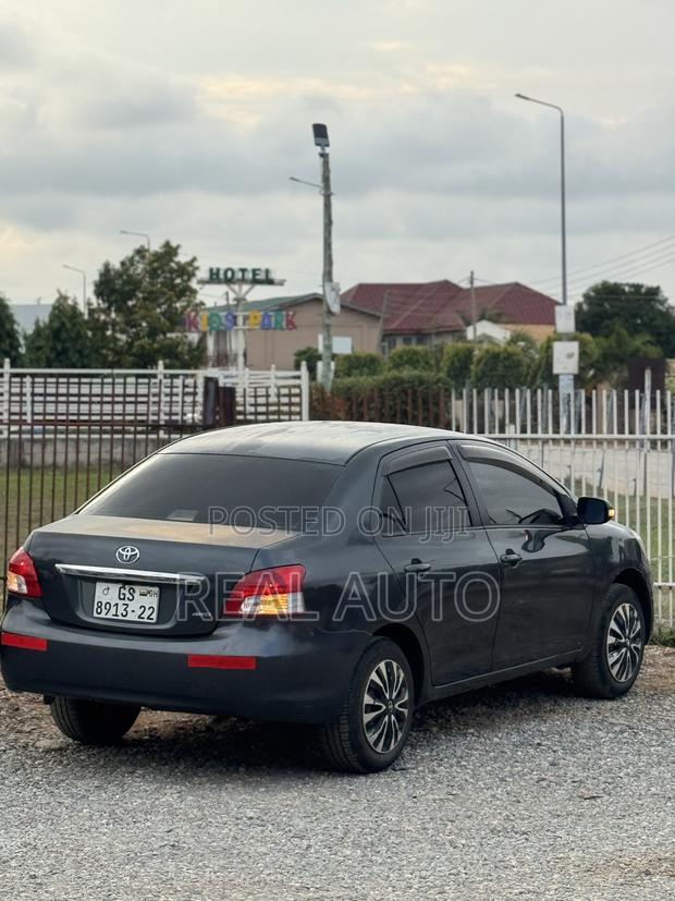 Toyota Belta 2012 Black