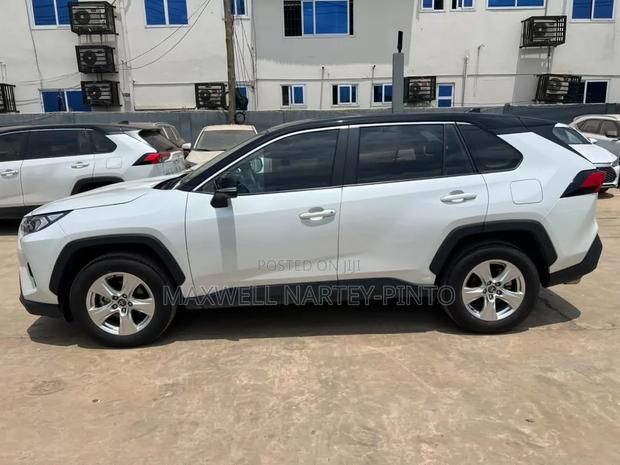 New Toyota RAV4 2025 White