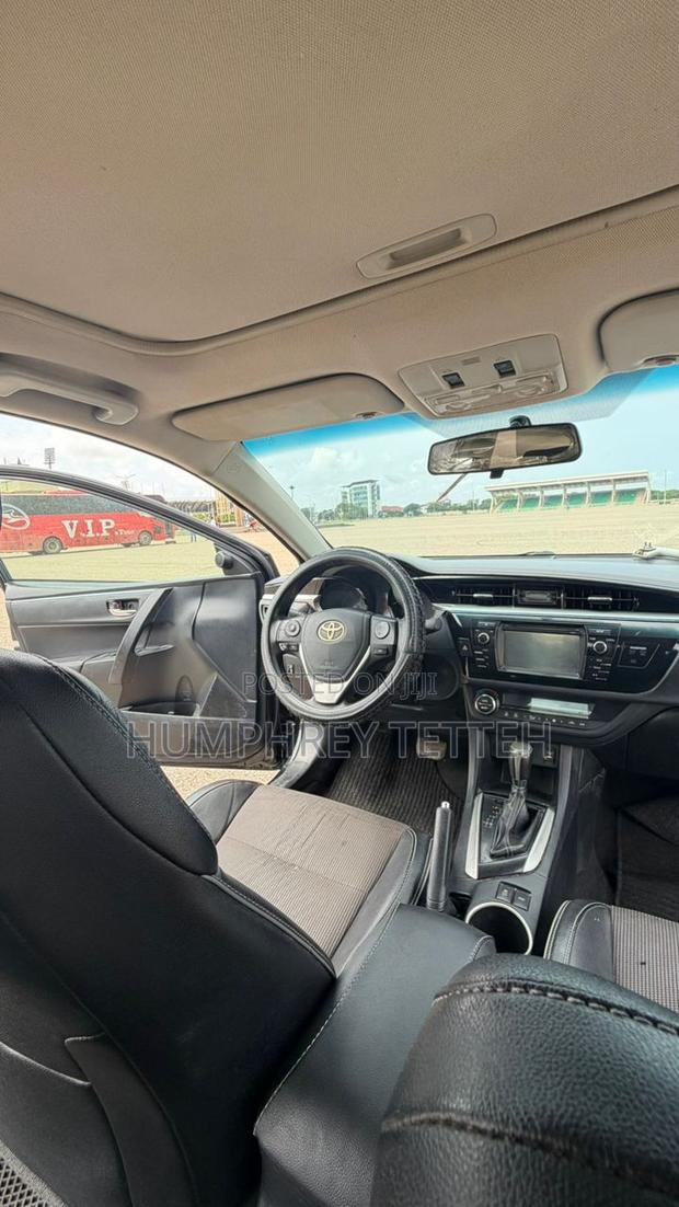 Toyota Corolla 2016 Black