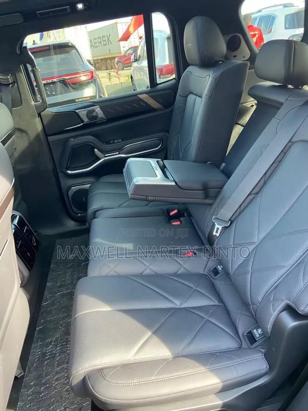 New BYD Leopard 8 2.0 Hybrid AWD 2025 Black