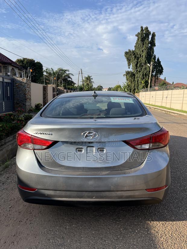 Hyundai Elantra Value Edition Sedan FWD (1.8L 4cyl 6A) 2016 Gray