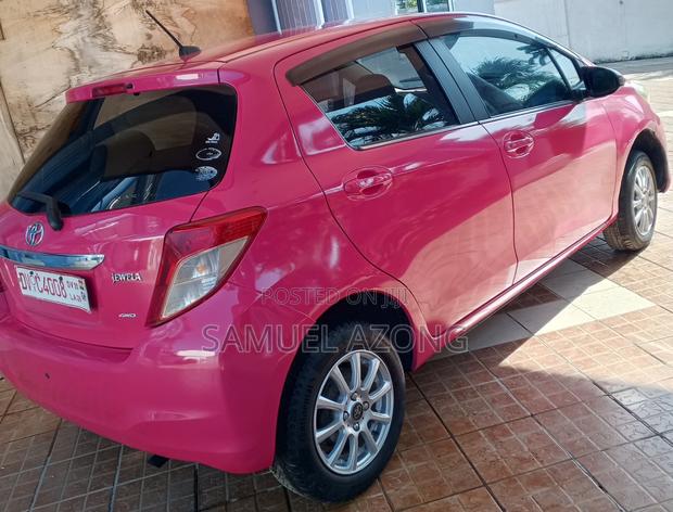 Toyota Vitz 1.3 AWD 3dr 2013 Pink