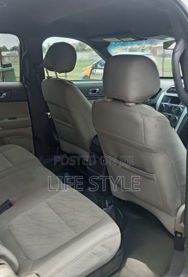 Ford Explorer 2016 Silver
