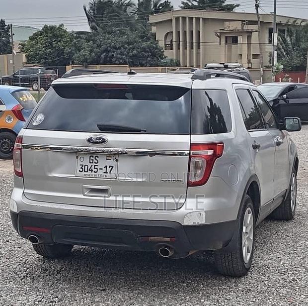 Ford Explorer 2016 Silver