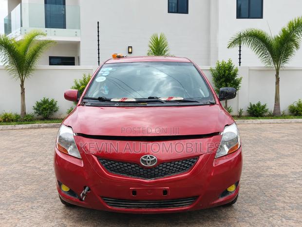 Toyota Yaris 2009 Red