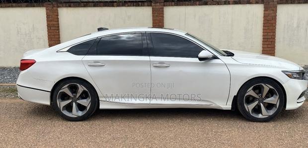 Honda Accord Touring 2018 White