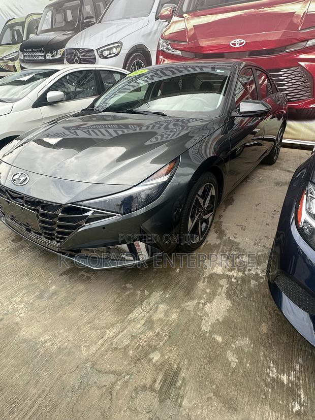Hyundai Elantra 2021 Gray