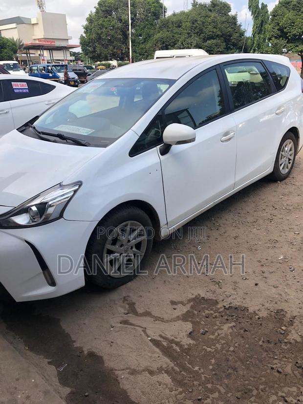 Toyota Prius 2015 White