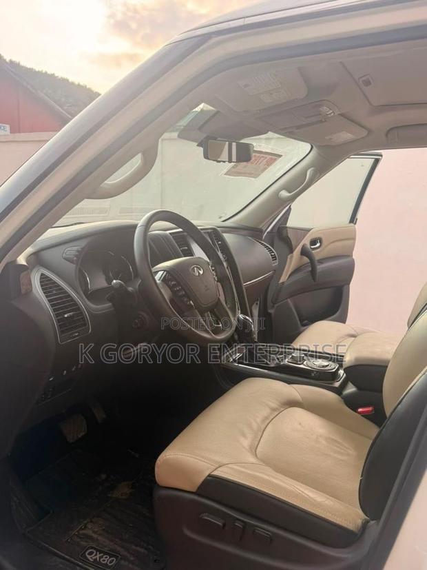 Infiniti QX80 2022 White