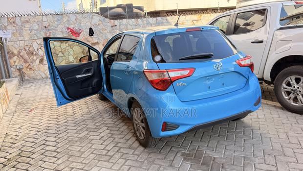 Toyota Vitz 1.3 AWD 3dr 2017 Blue