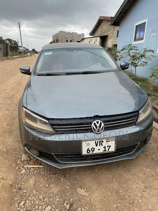 Volkswagen Jetta 4dr Sedan (2.0L 4cyl 5M) 2014 Gray