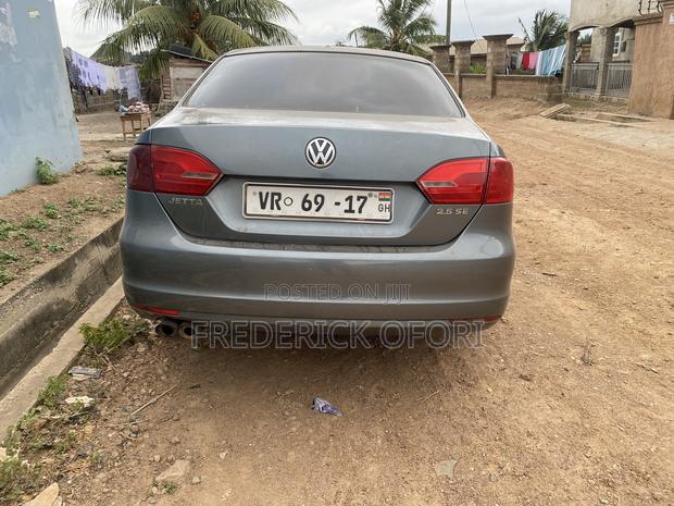 Volkswagen Jetta 4dr Sedan (2.0L 4cyl 5M) 2014 Gray