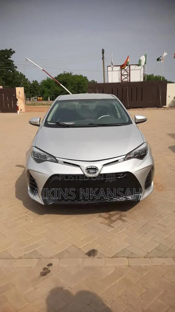 Toyota Corolla 2017 White