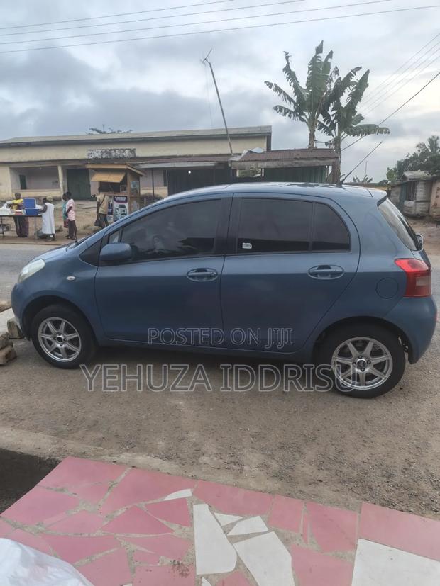 Toyota Yaris 2009 Blue