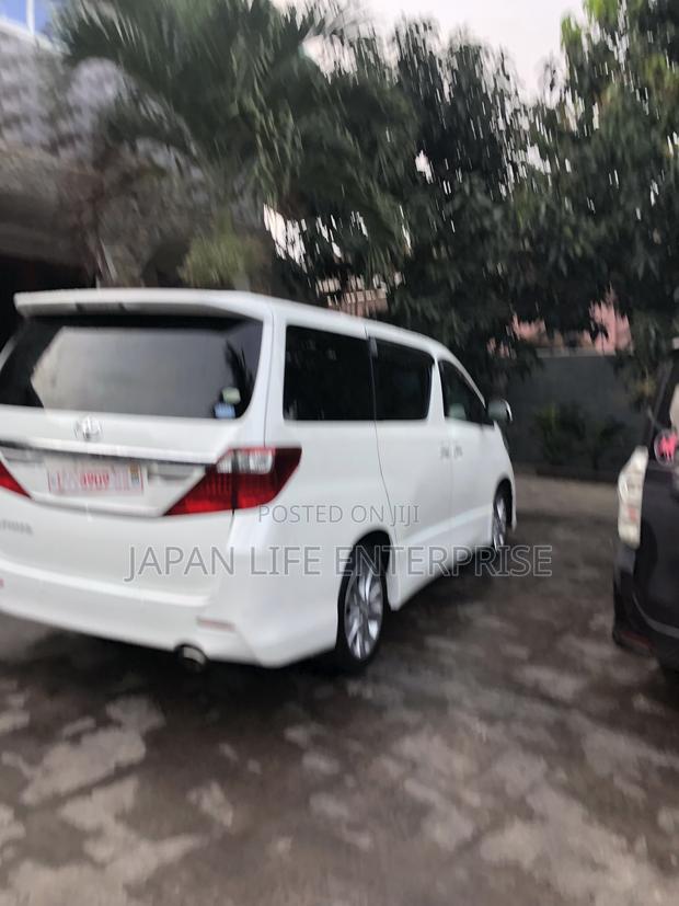 Toyota Alphard 2012 White