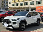 Toyota RAV4 XLE Premium FWD 2024 White for sale