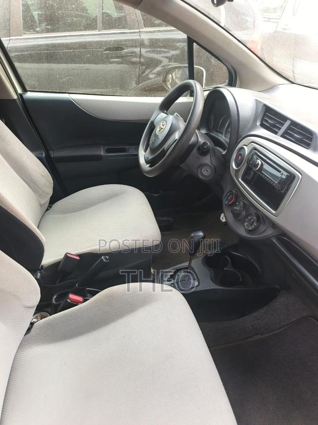 Toyota Vitz 2012 White