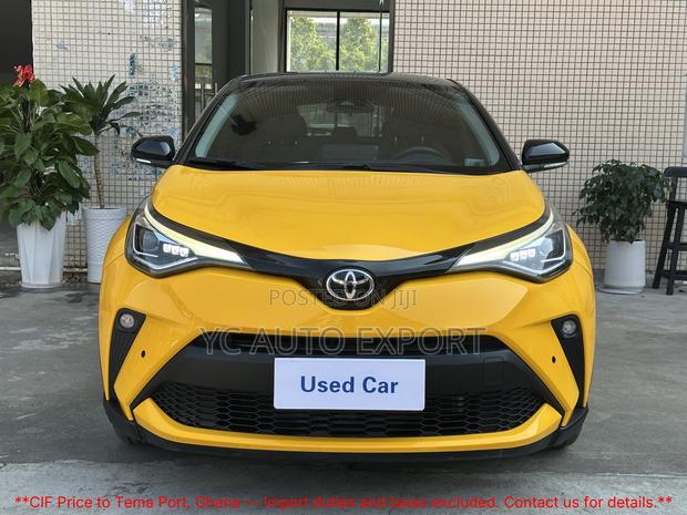 Toyota C-HR XLE 2022 Yellow