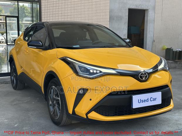 Toyota C-HR XLE 2022 Yellow