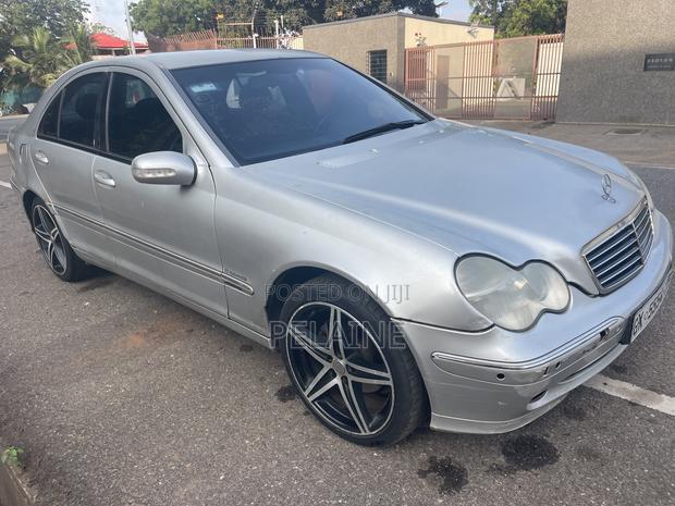 Mercedes-Benz C230 2005 Silver
