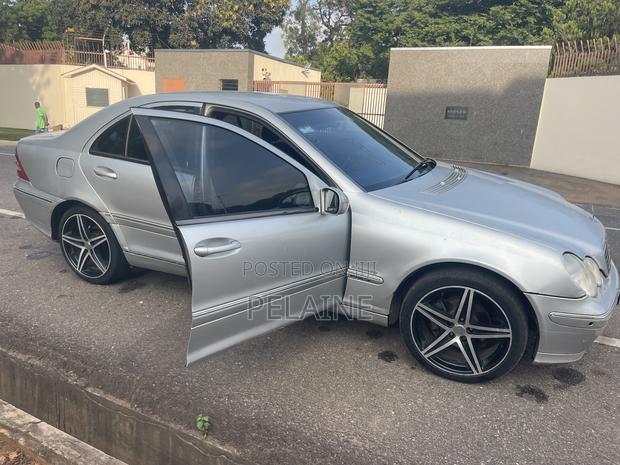 Mercedes-Benz C230 2005 Silver